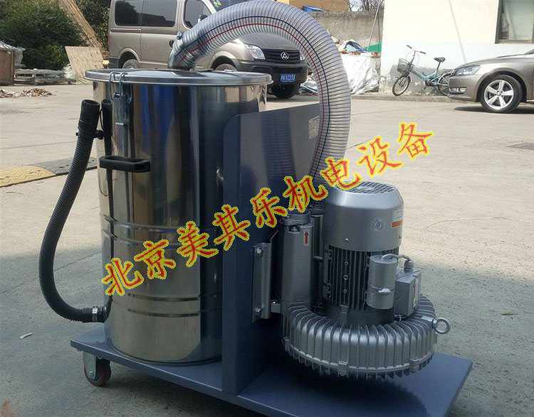 外置式工业吸尘器及风机实物图